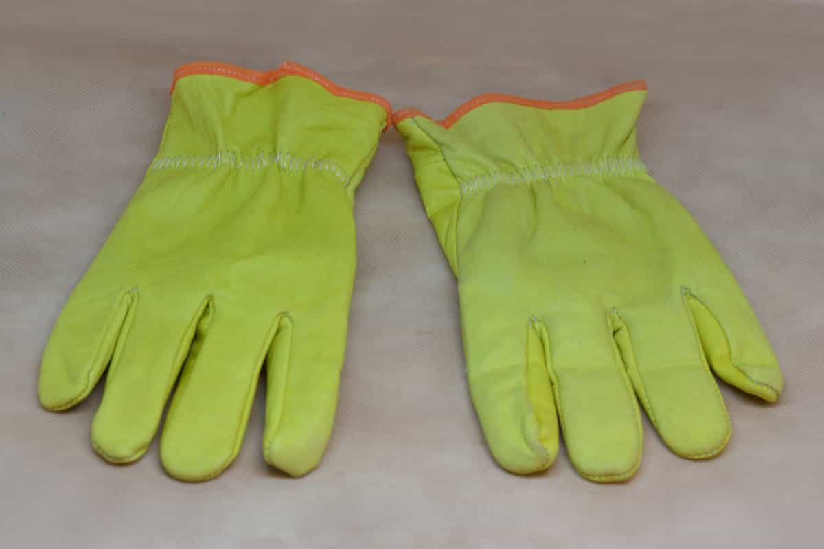 Guante Vaqueta Amarilla Forrado